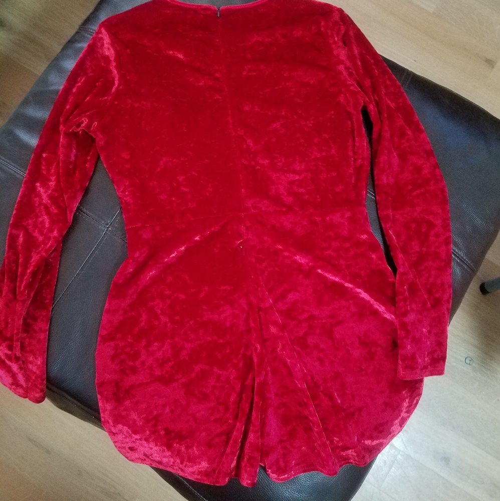 Womens large short velvet romper..very stretchy.